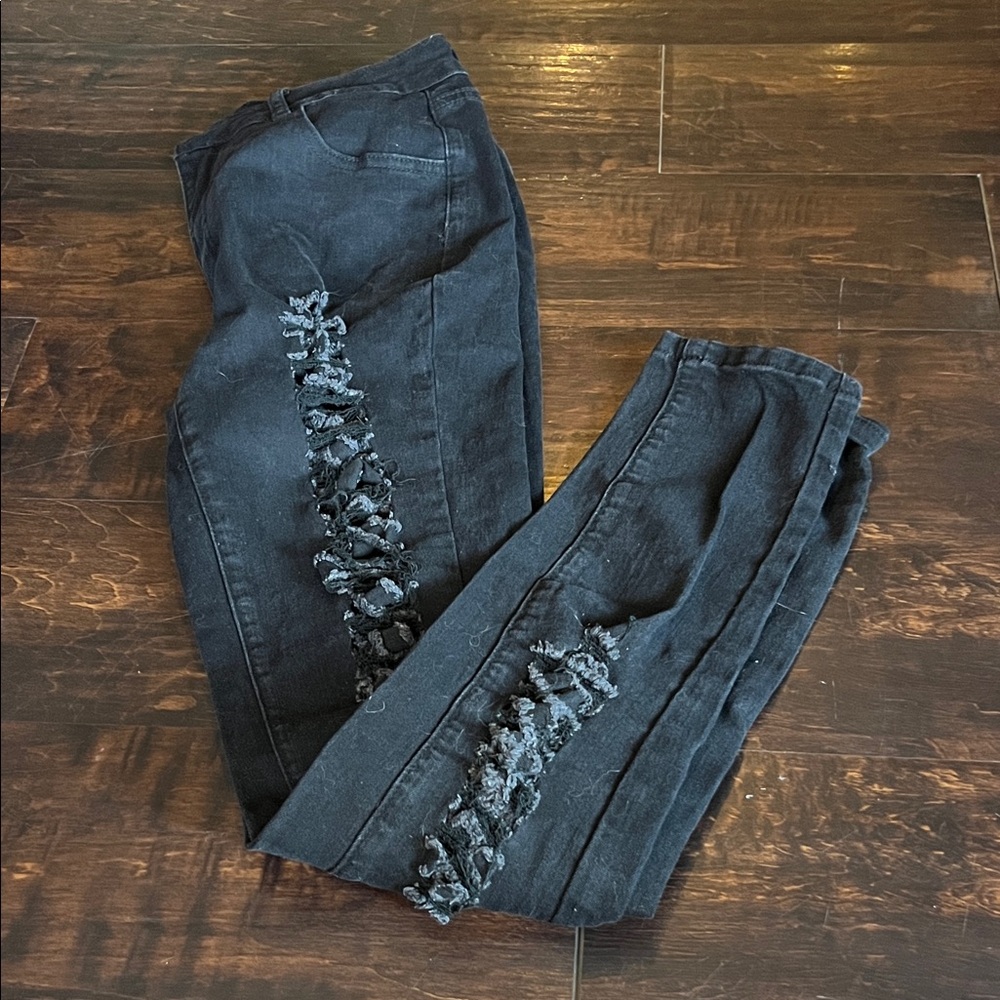 Romwe Stylish Black Distressed Women Jeans